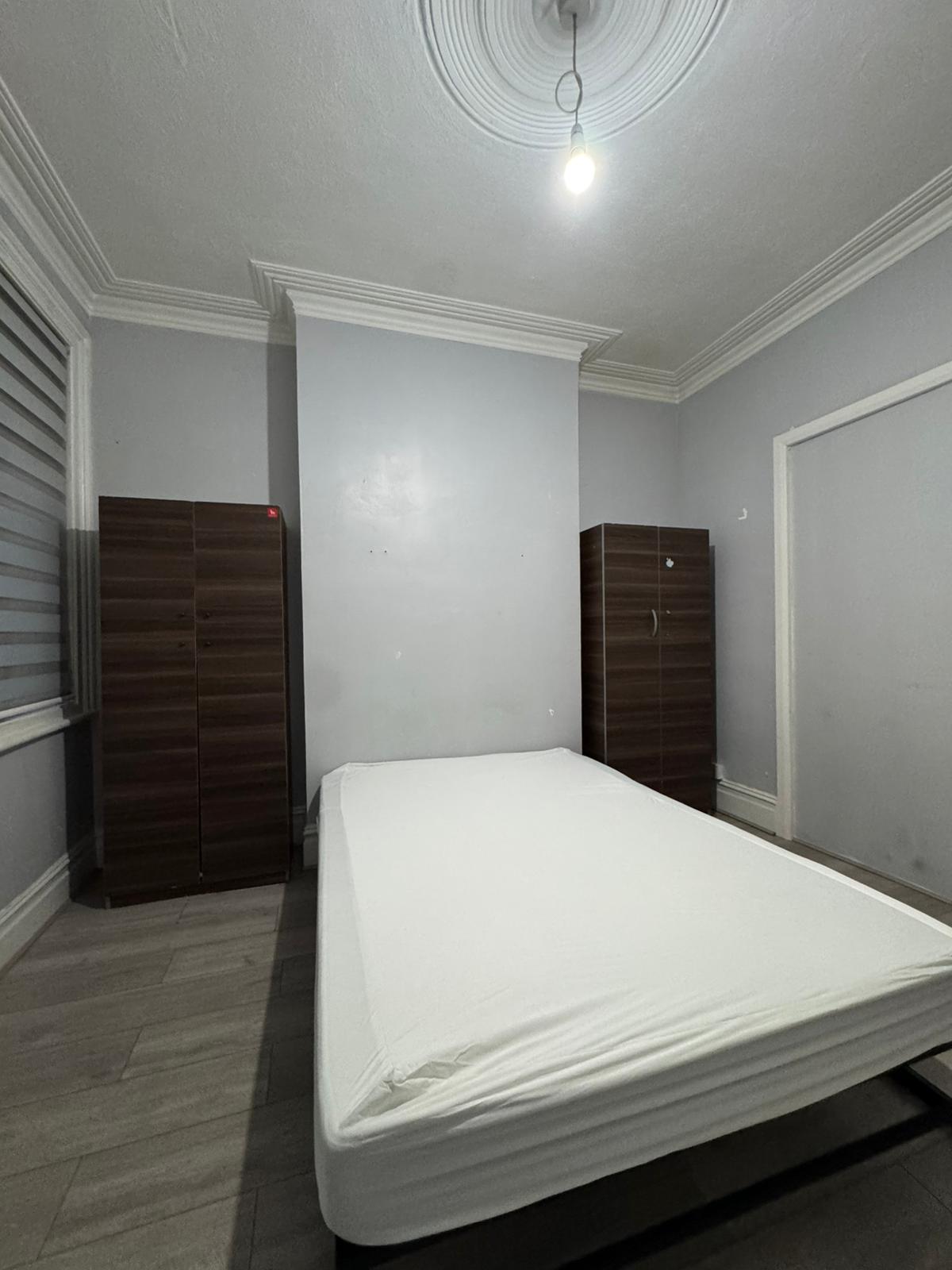 Double room in BRUCE GROVE Higham Road