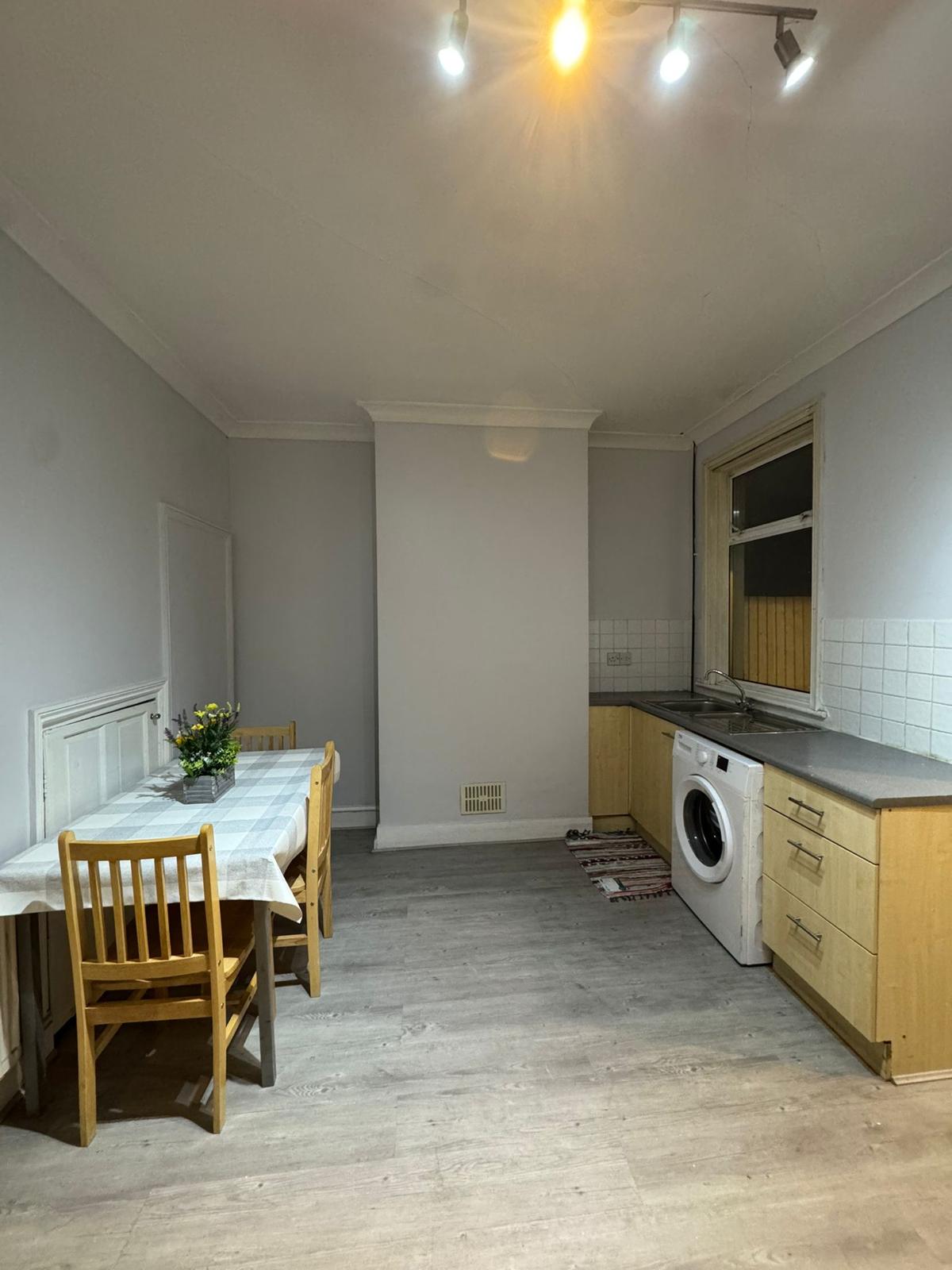 Double ensuite room in CANNING TOWN