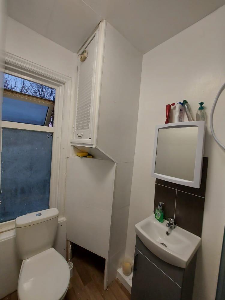 Double room in SEVEN SISTES Gloucester Road