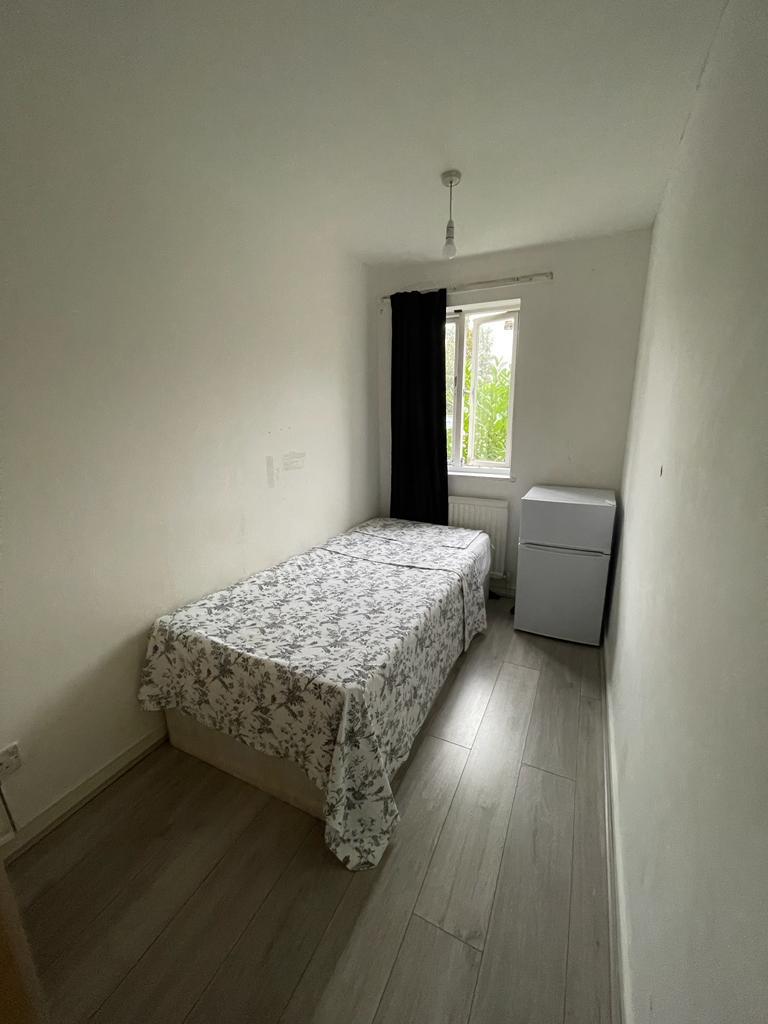 Double room in Seven Sisters 