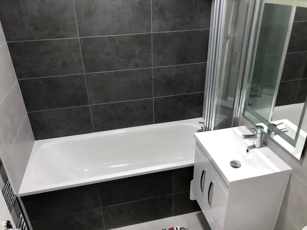 Double room in PONDERS END 