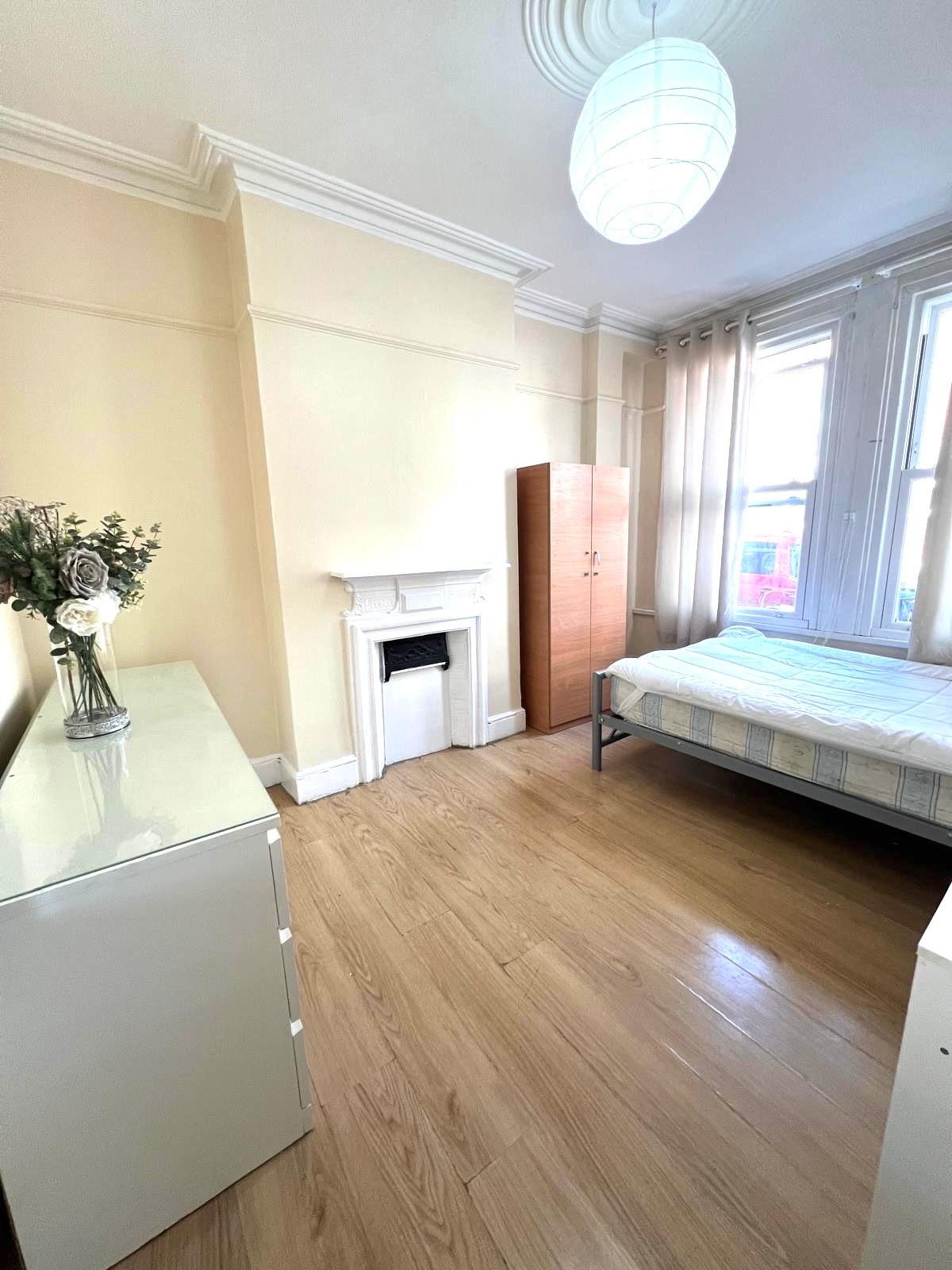 Double room near ENFIELD