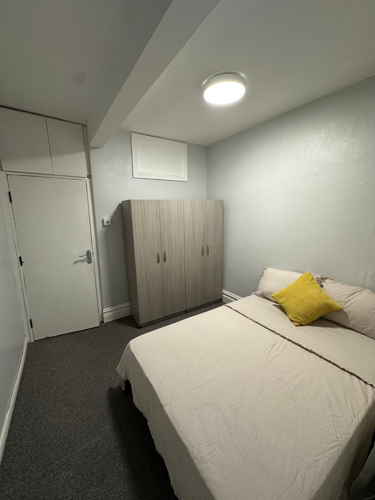 Double room near SEVEN SISTERS