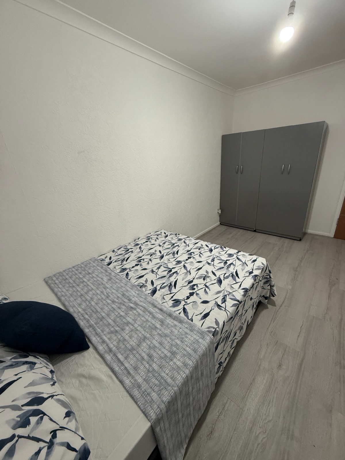 Double room in SEVEN SISTERS  Sulffolk Road