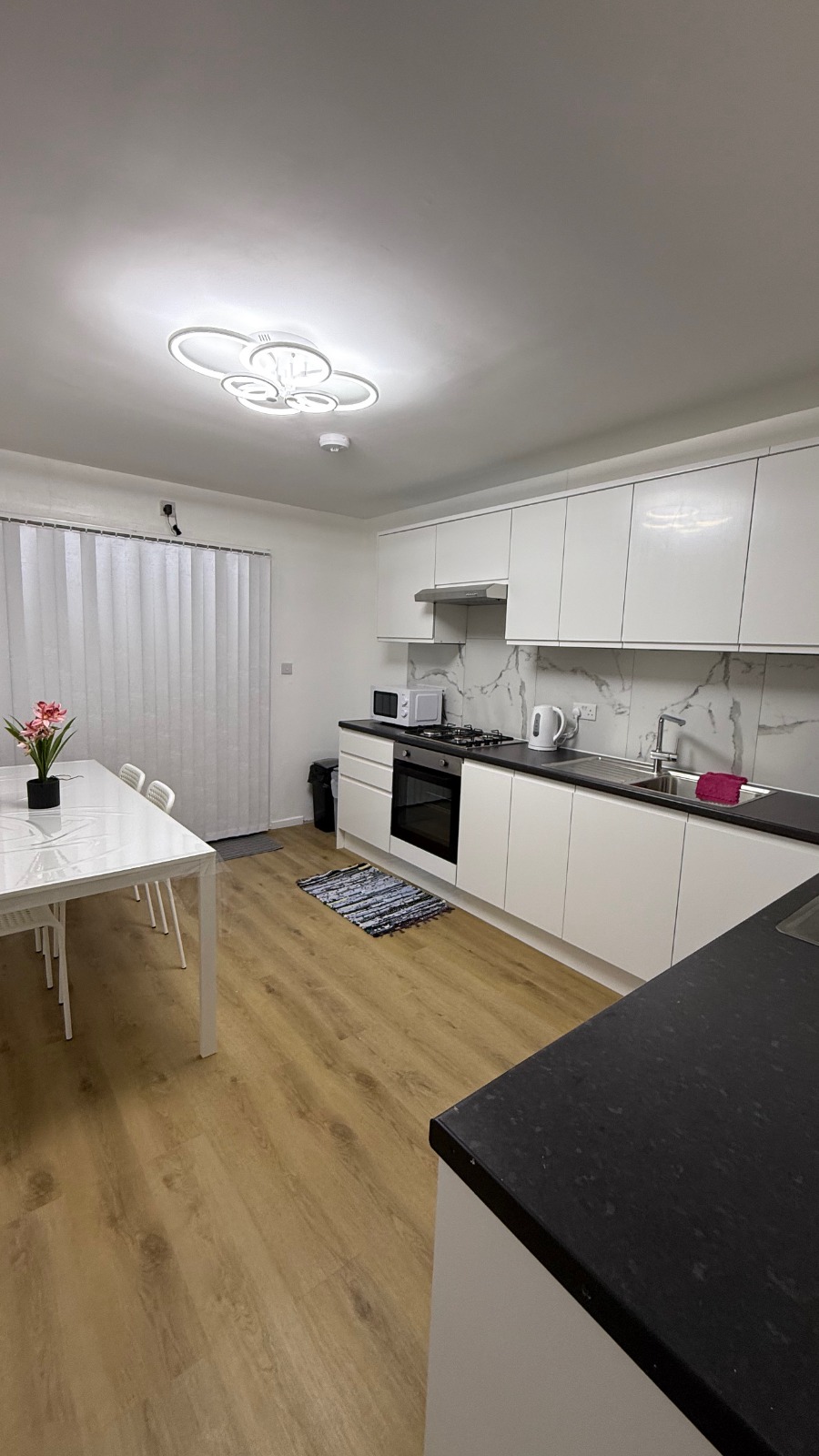 Double room in SEVEN SISTERS  Sulffolk Road