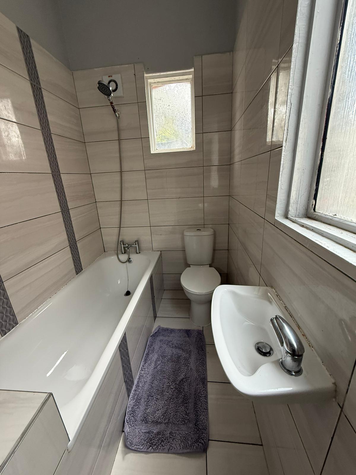 Double room in BRUCE GROVE