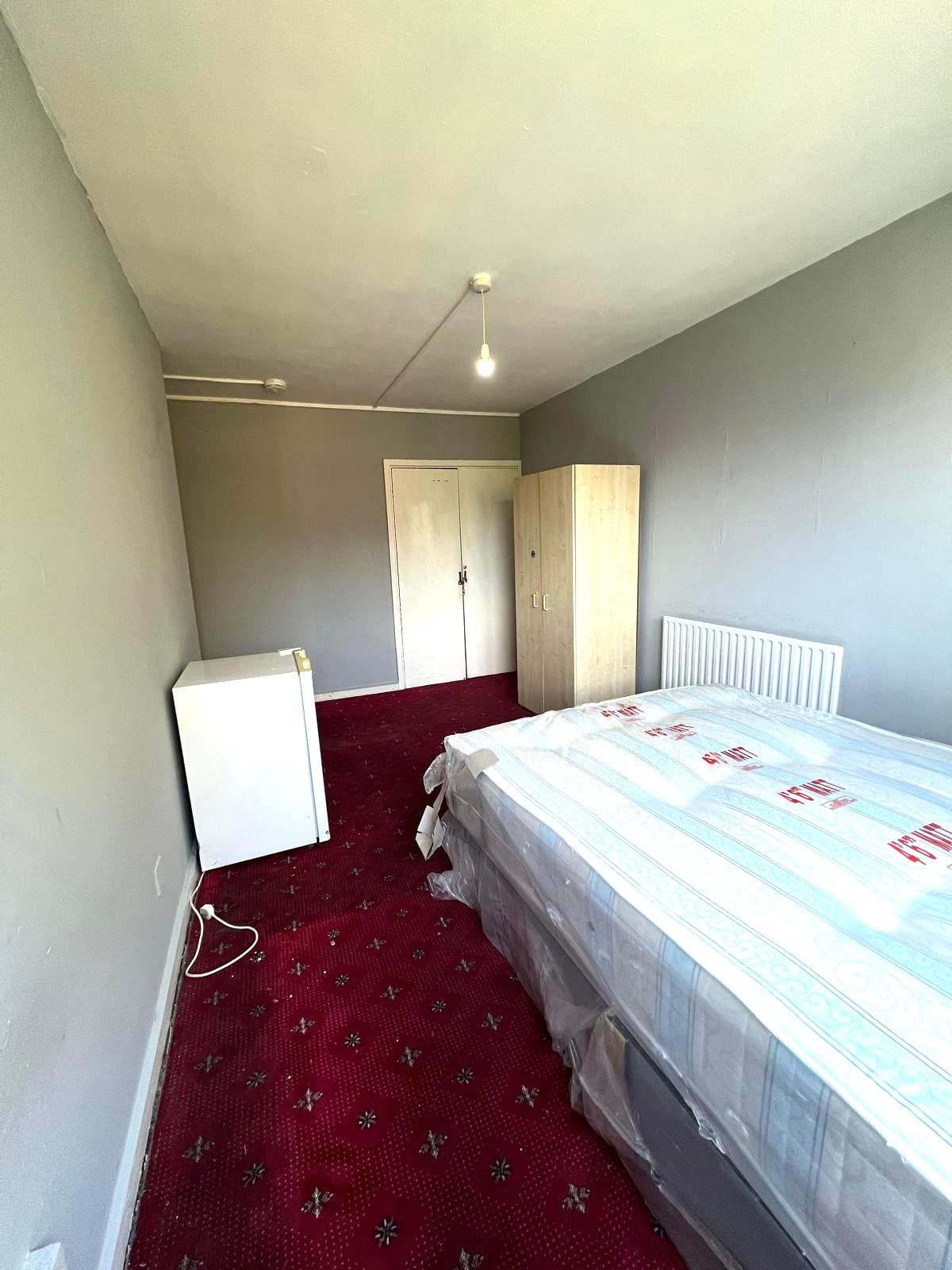 Double room Edmonton, North London