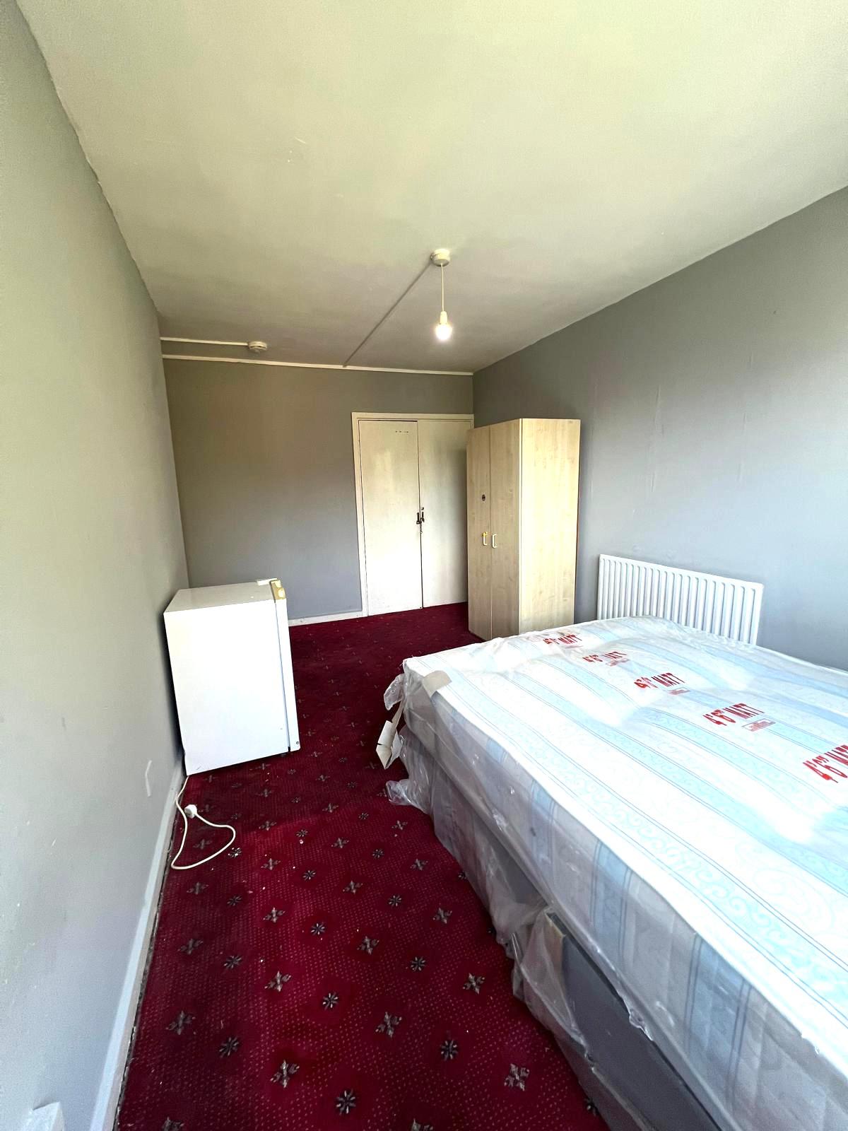Double room Edmonton, North London