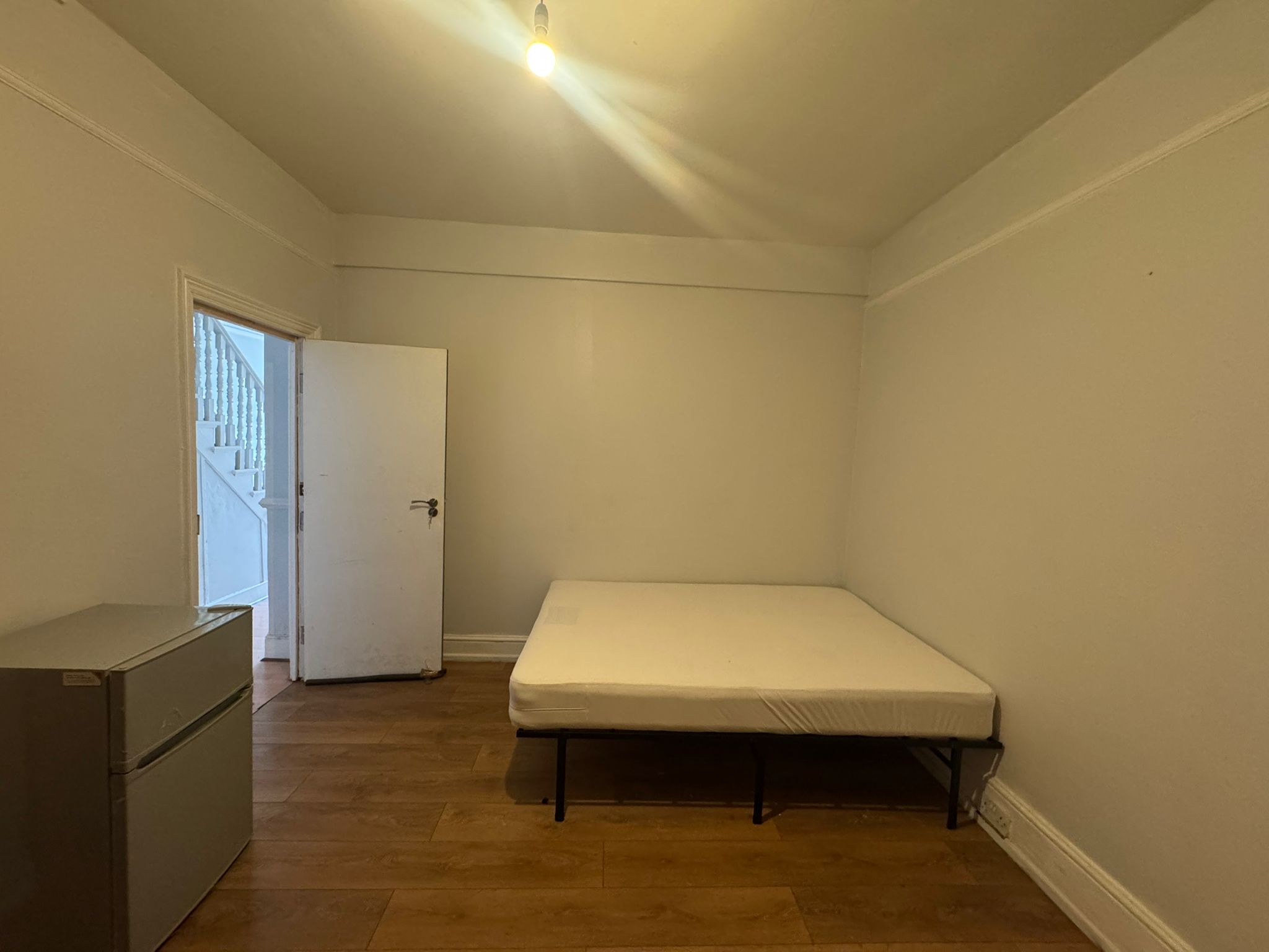 Double room near EAST HAM Clement Road