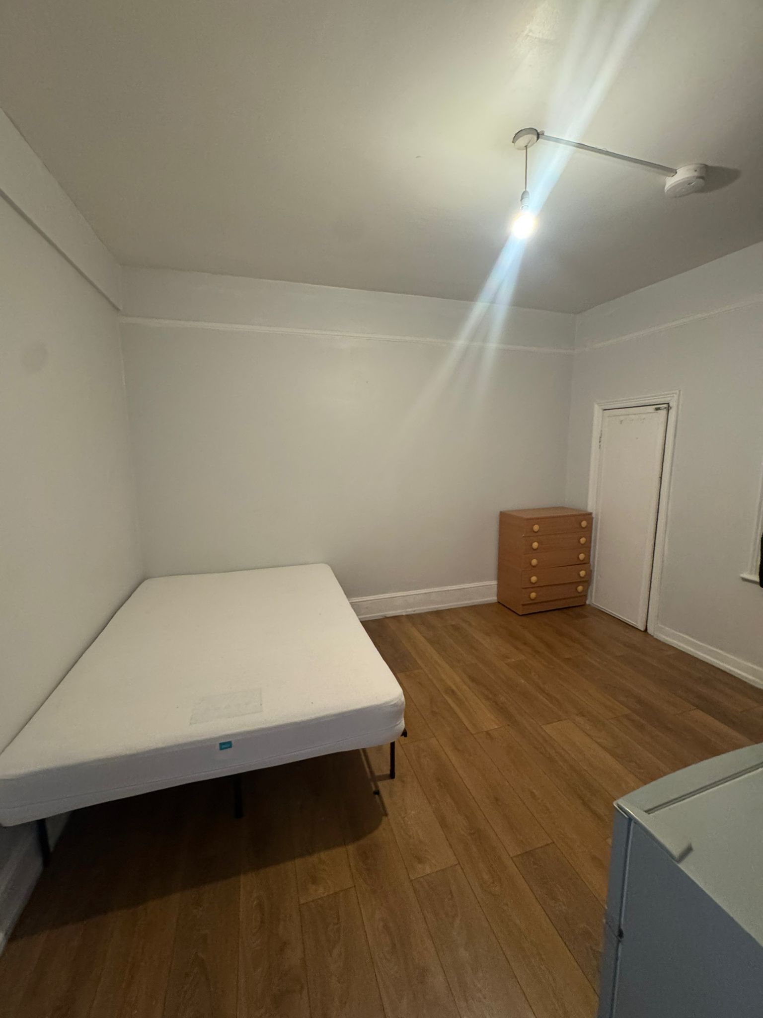 Double room near EAST HAM Clement Road