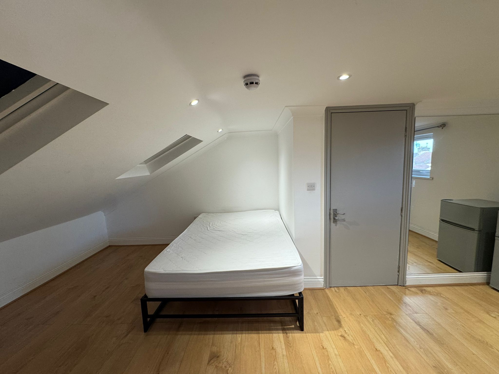 Double room in STRATFORD Colegrave Road