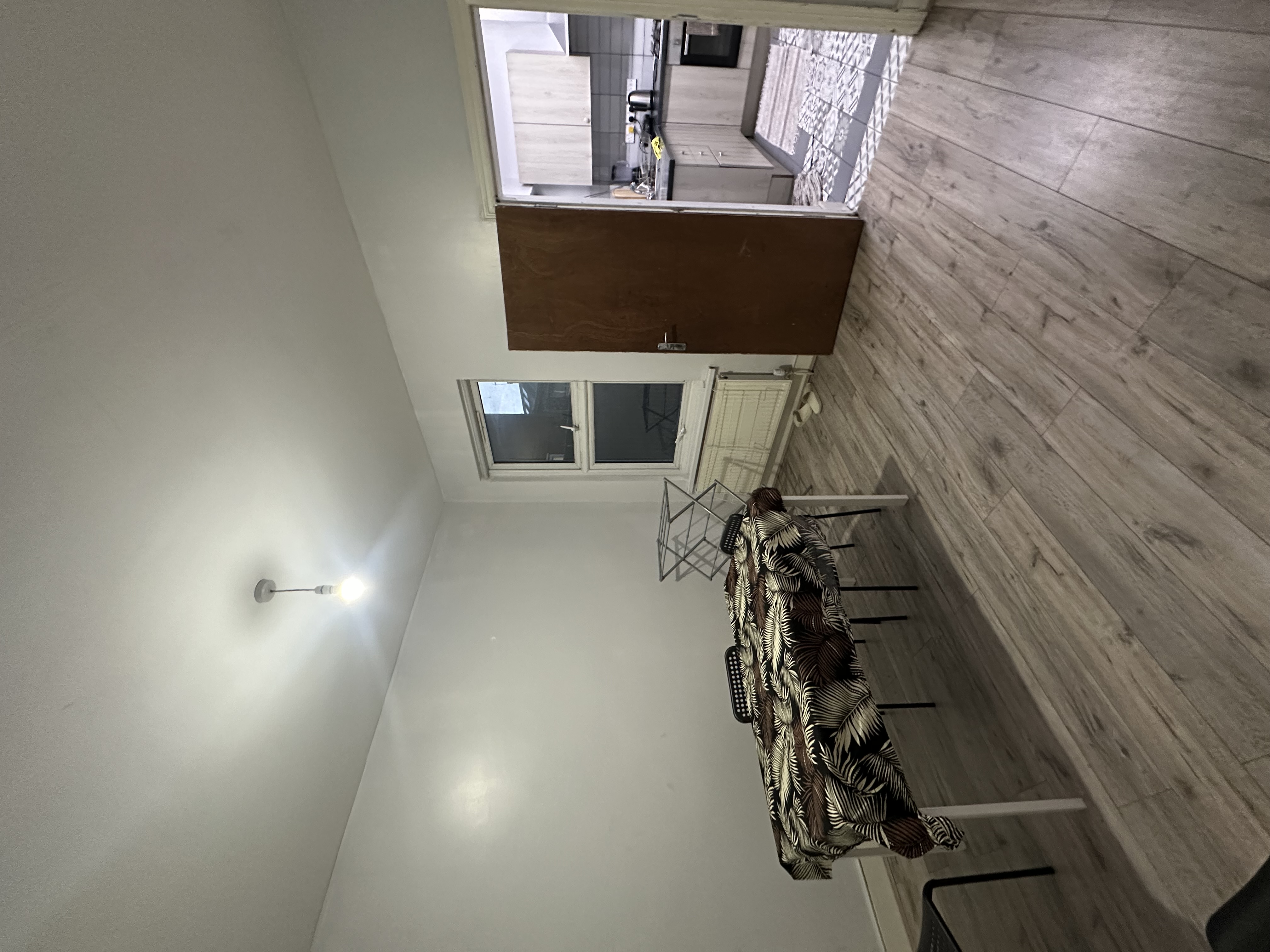 Large Rooms in Seven Sisters 