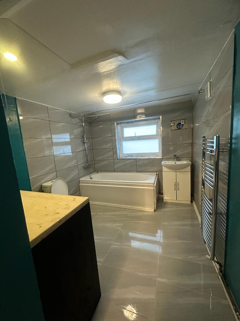 Double room near CANNING TOWN Grange Road