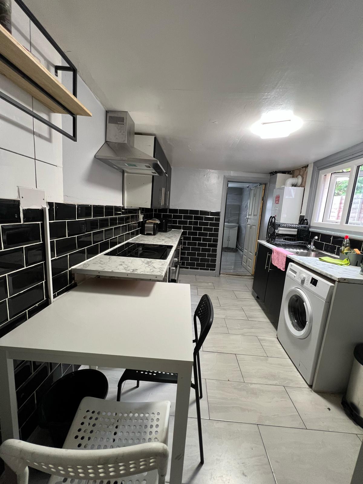 Double room near CANNING TOWN Grange Road