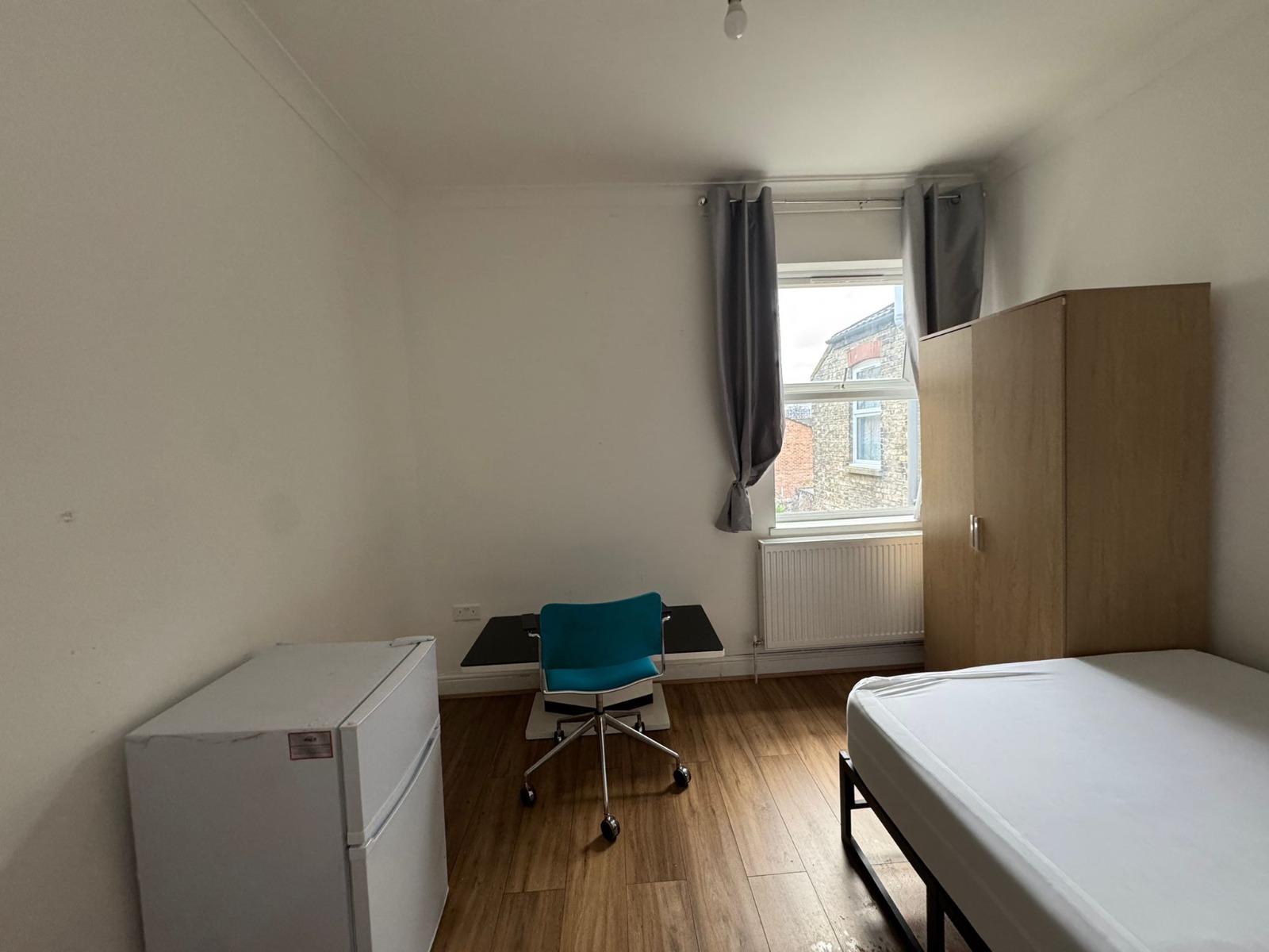 Double room near CANNING TOWN Bethell Avenue