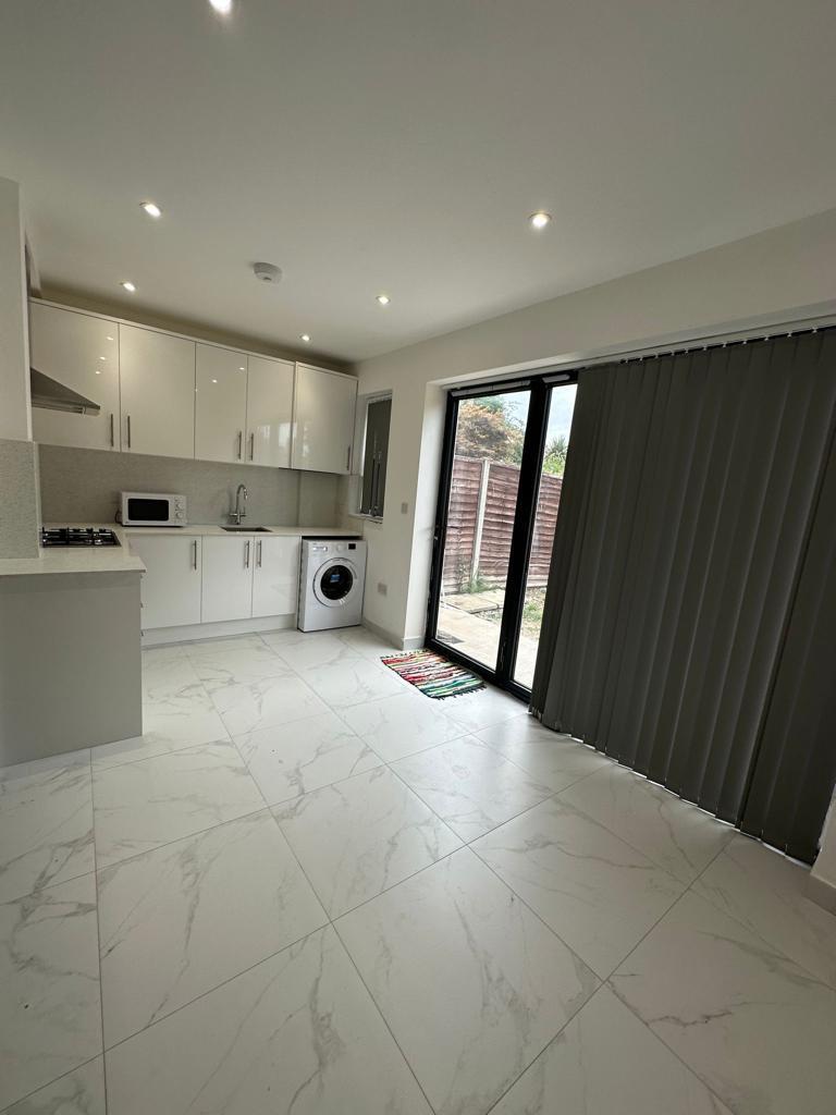 Double room near WOOD GREEN
