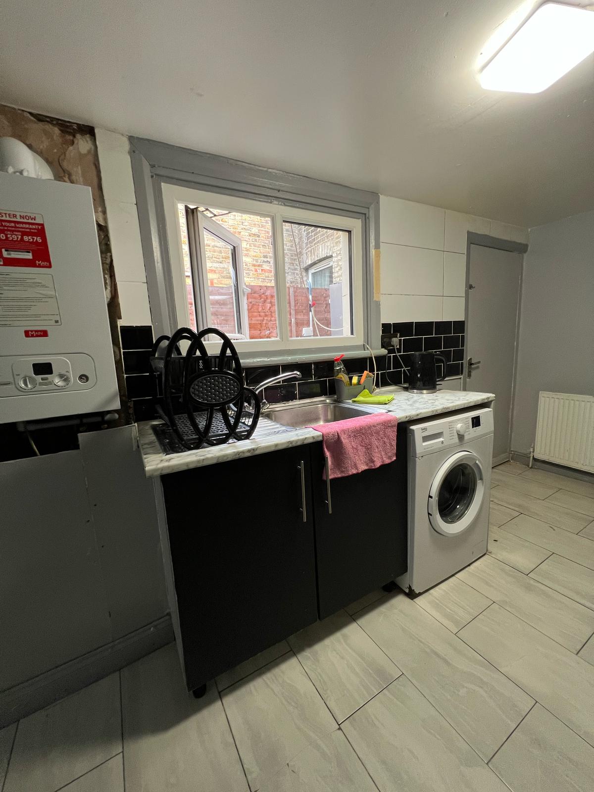 DOuble room close to CANNING TOWN