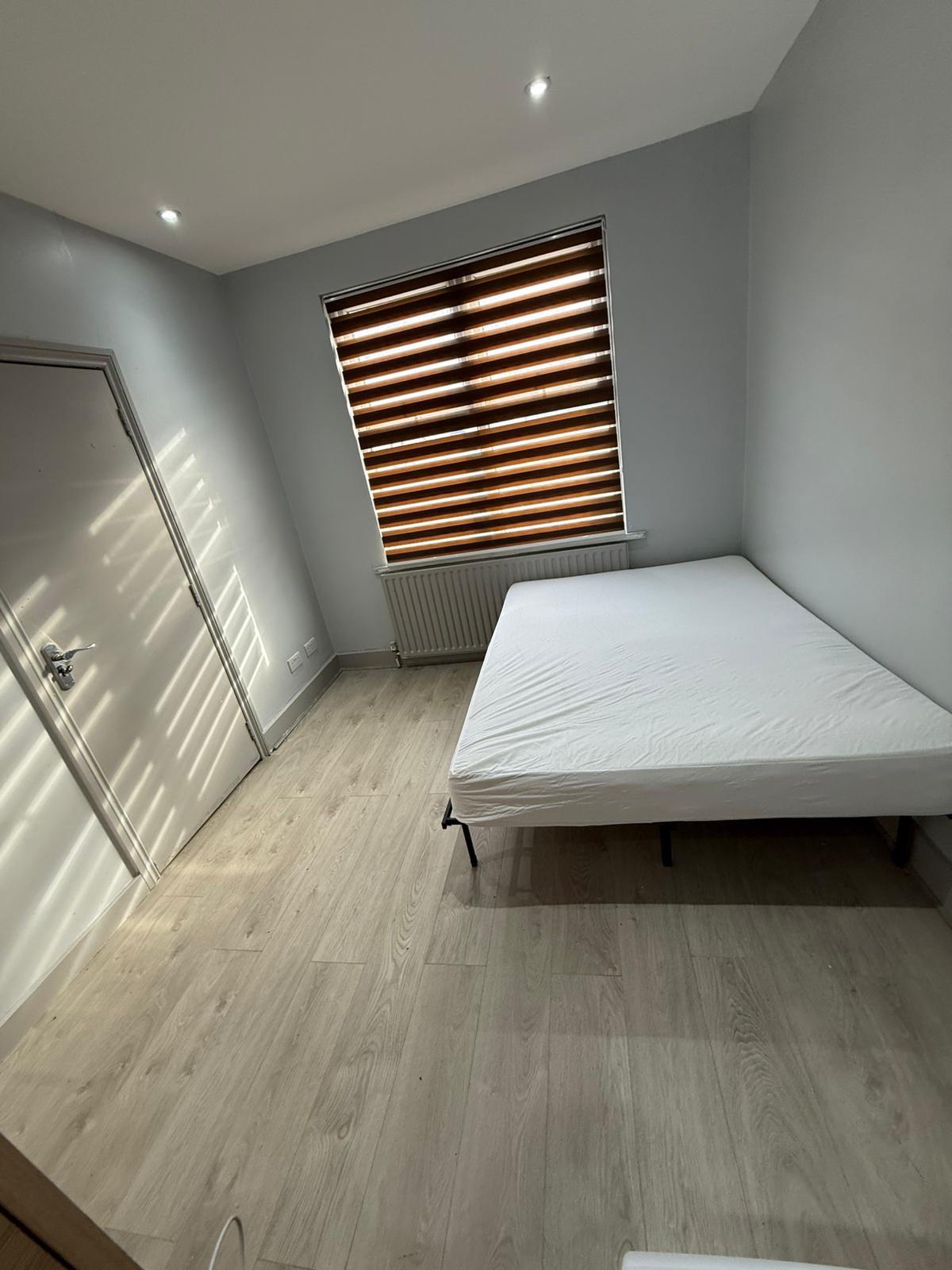 Double room in Tottenham Hale/ Couples ✔✔
