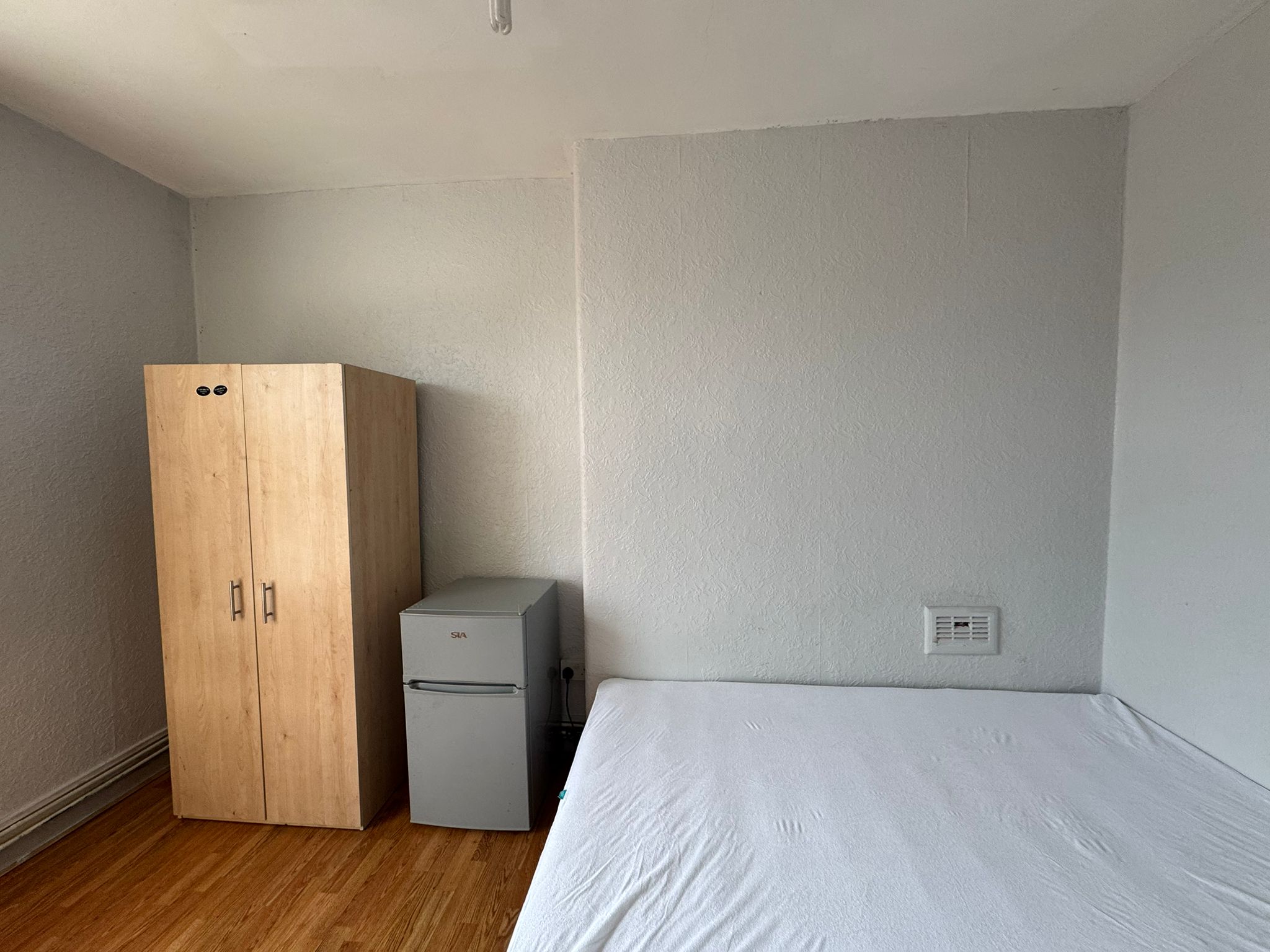 Double room in BRICK LANE Chicksand Street