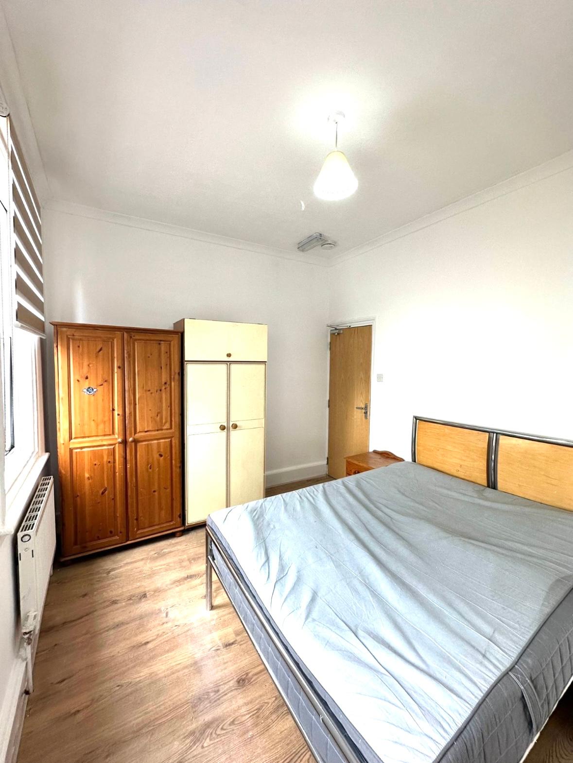 Double room near ENFIELD  Scotland Green Road