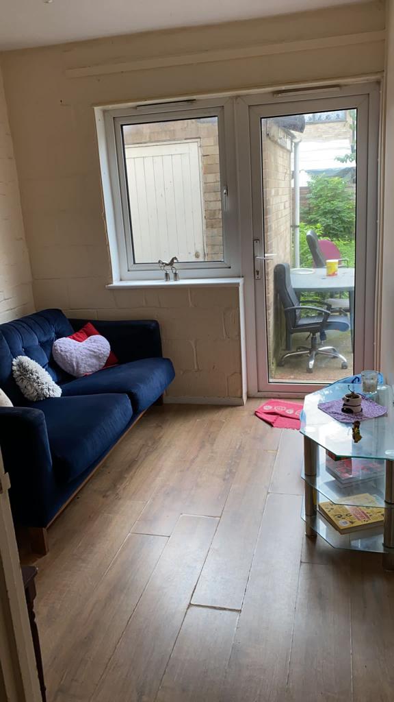 Double room in CANNING TOWN Clifford Road