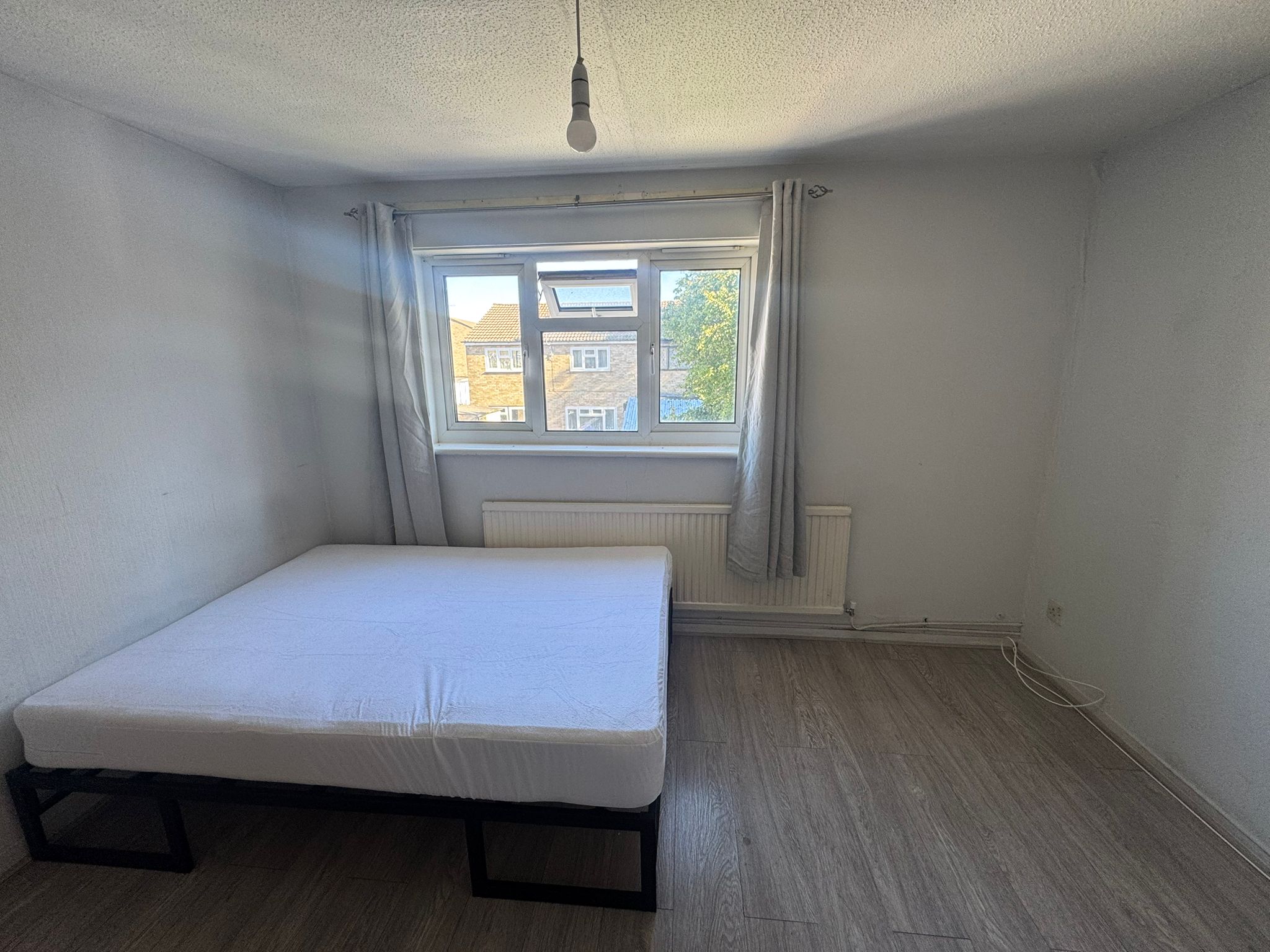 Double room in CANNING TOWN Clifford Road