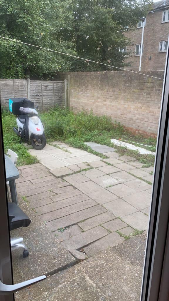 Double room in CANNING TOWN Clifford Road