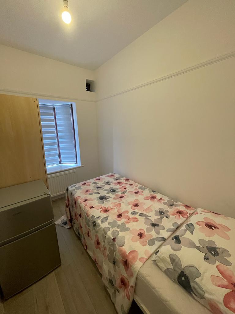 single room in BRUCE GROVE