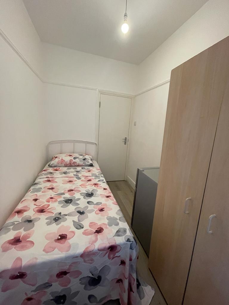 single room in BRUCE GROVE