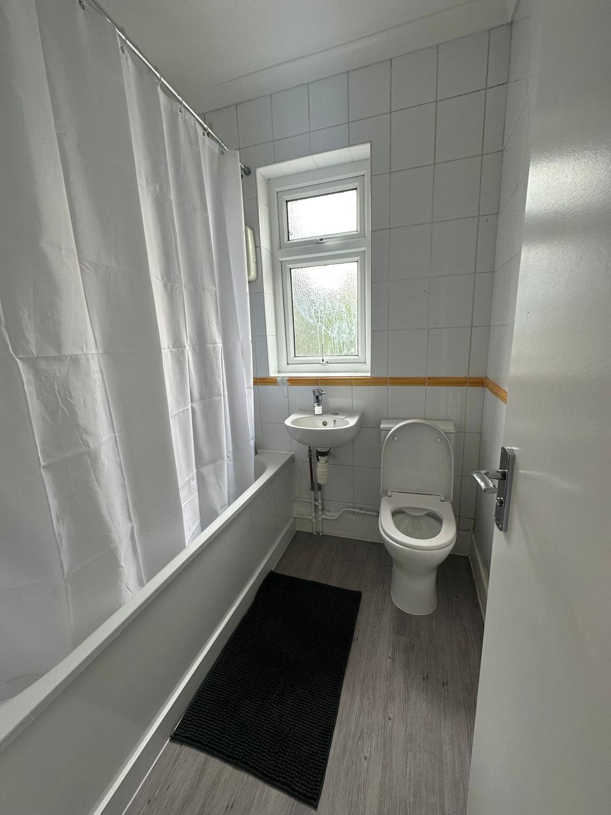 single room in BRUCE GROVE