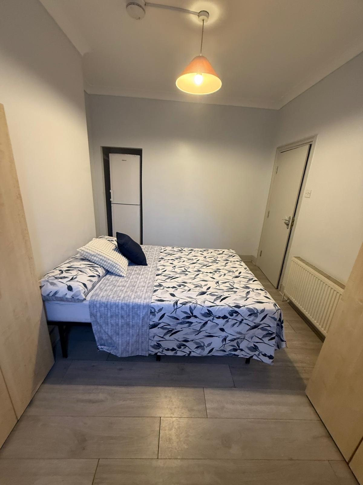 Double room in PLAISTOW  Hollybush Street