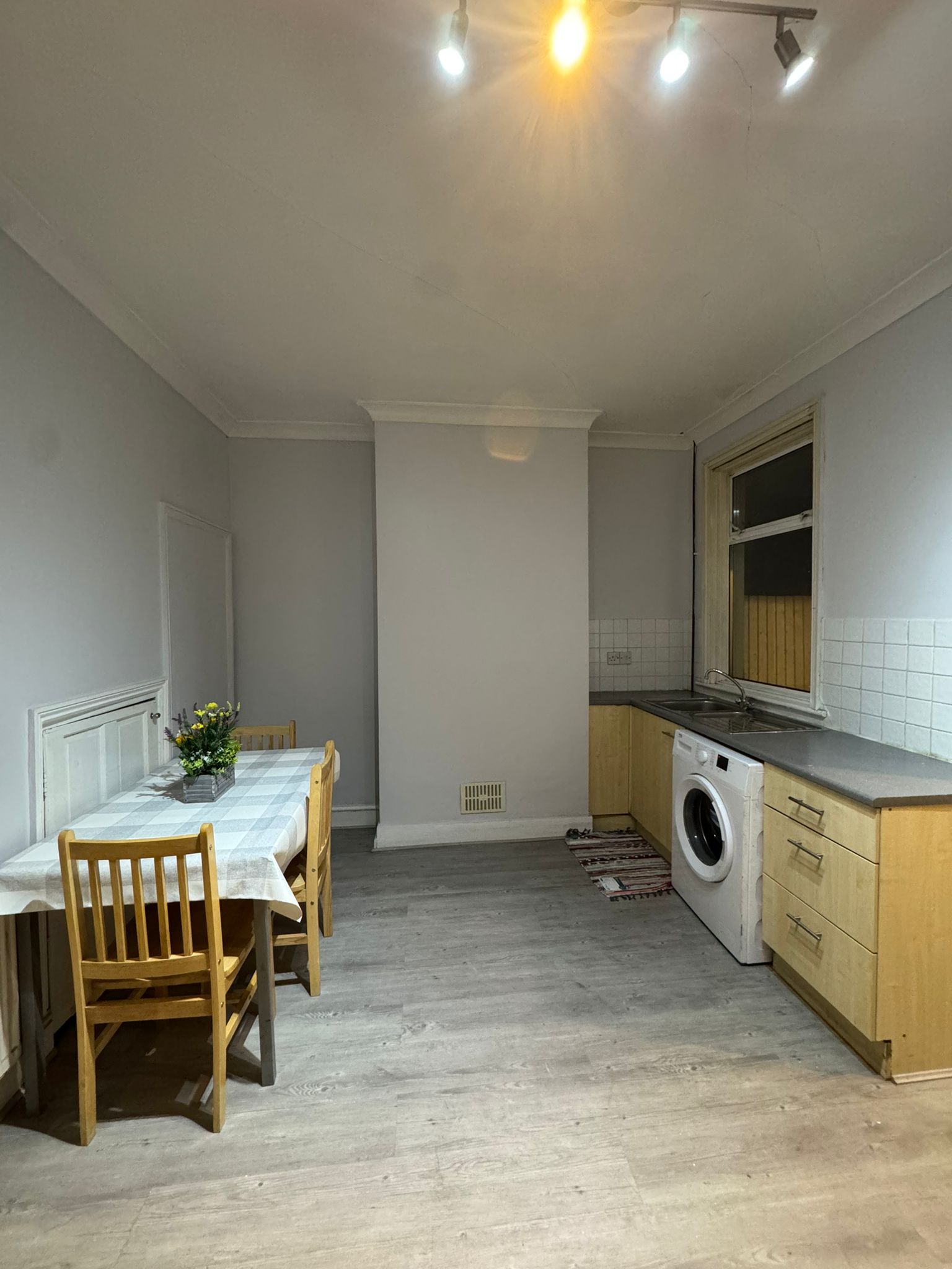 Double room in PLAISTOW  Hollybush Street