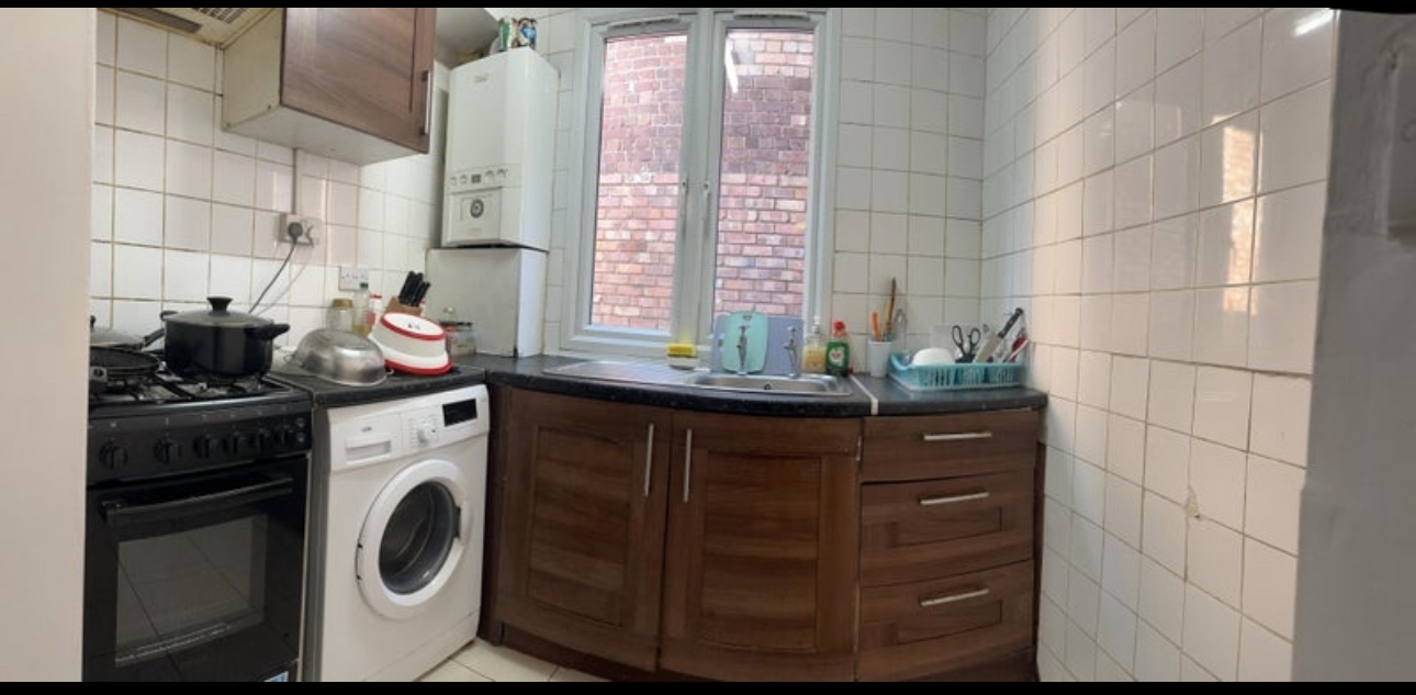 A very big size double room at Finsbury Park 