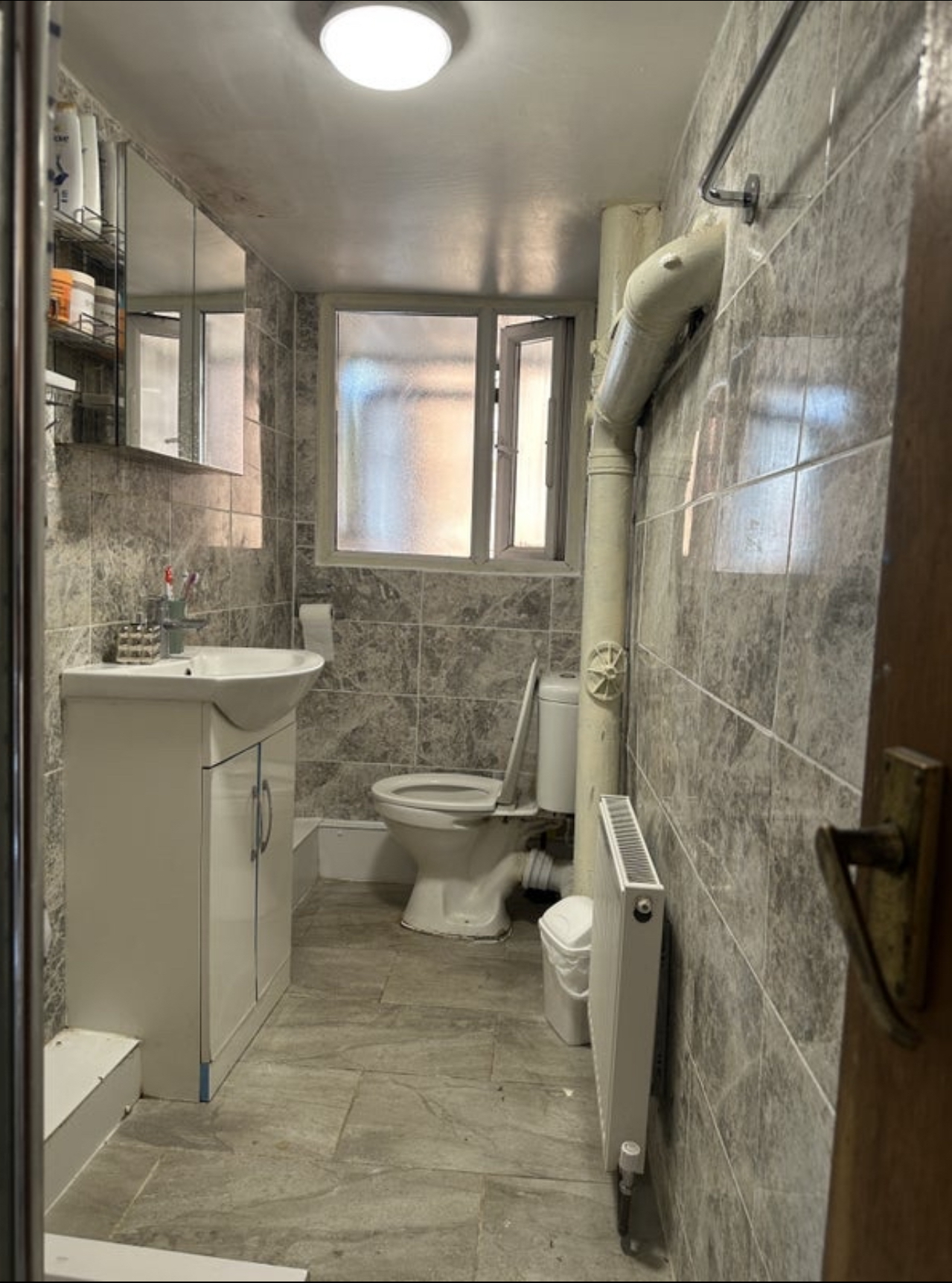 A very big size double room at Finsbury Park 