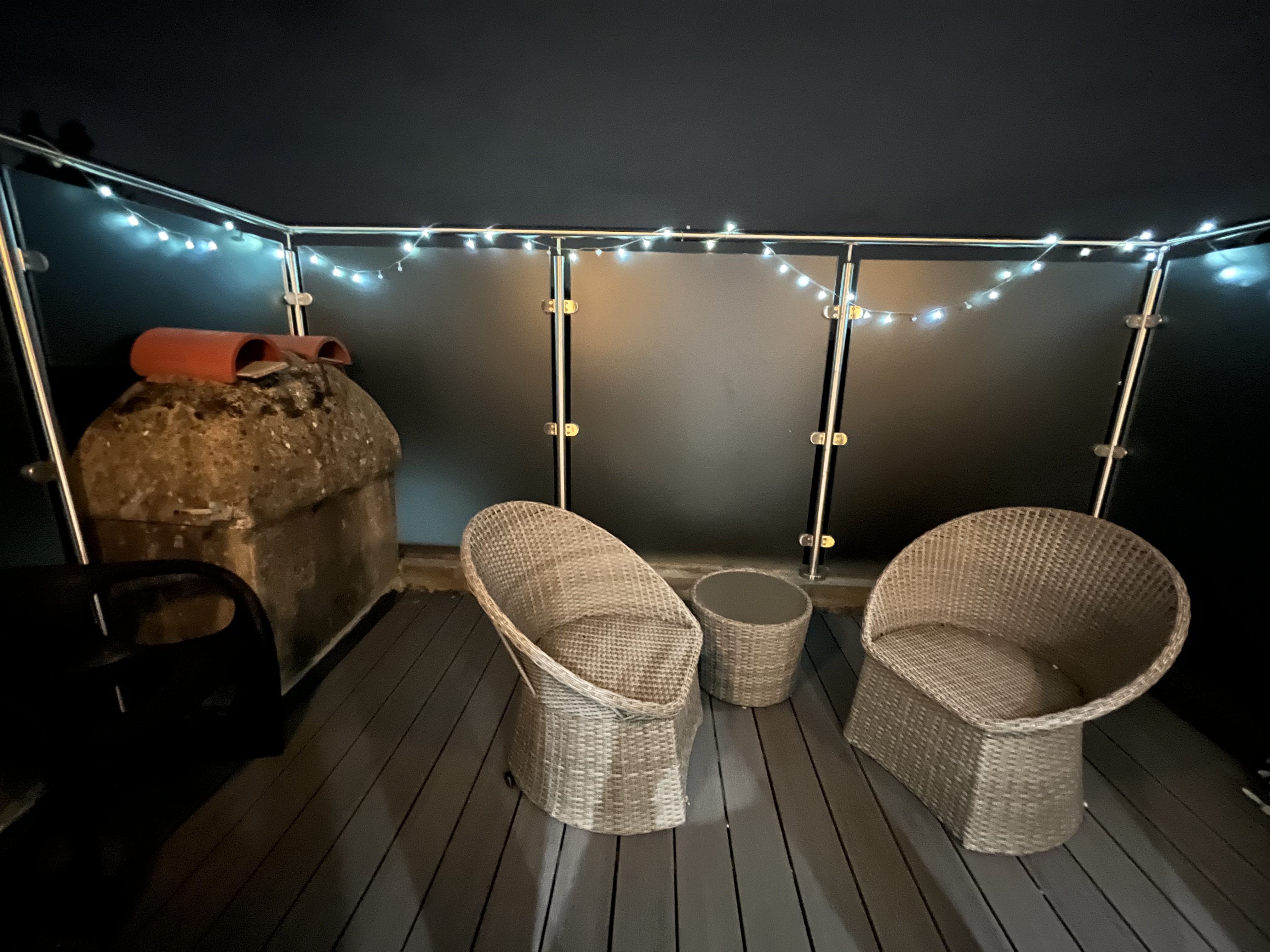 Beautiful spacious home on SW London!