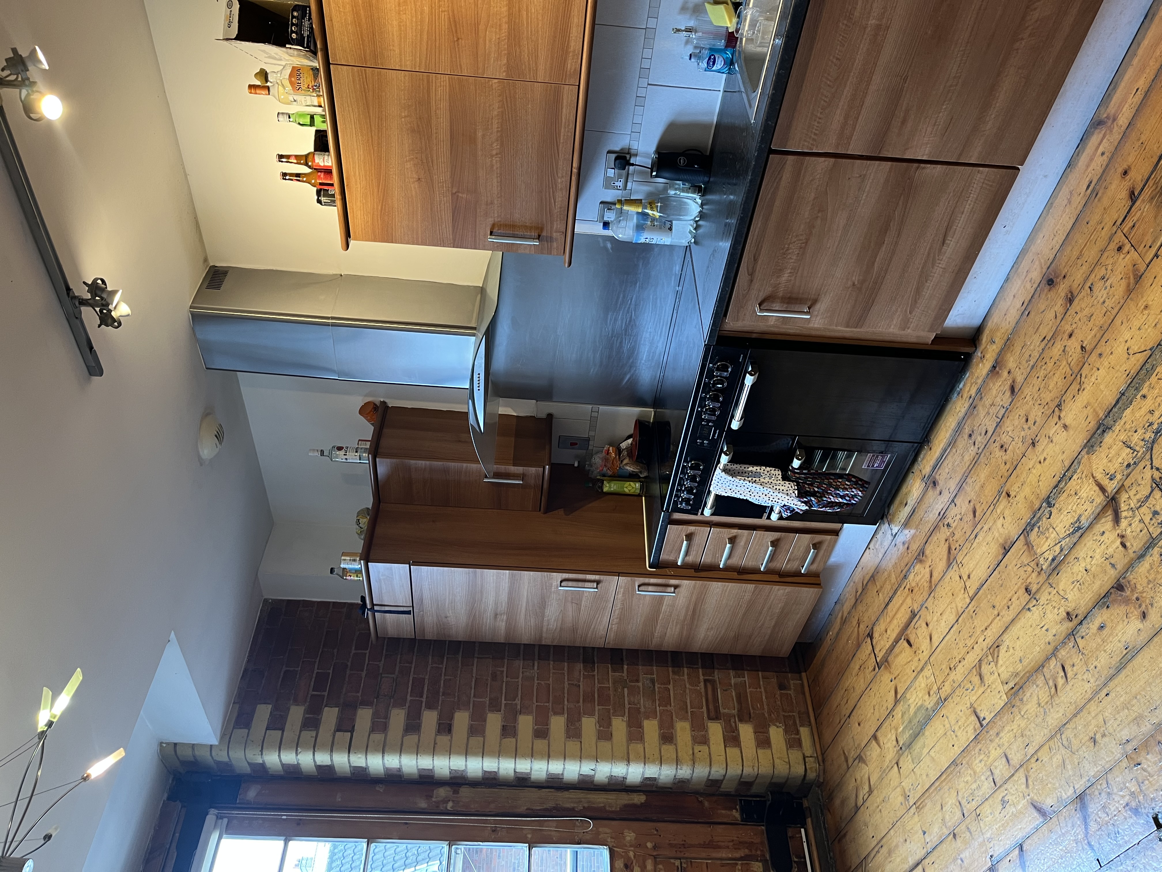 NEEDED ASAP Cosy 1 Bedroom to rent in Aldgate