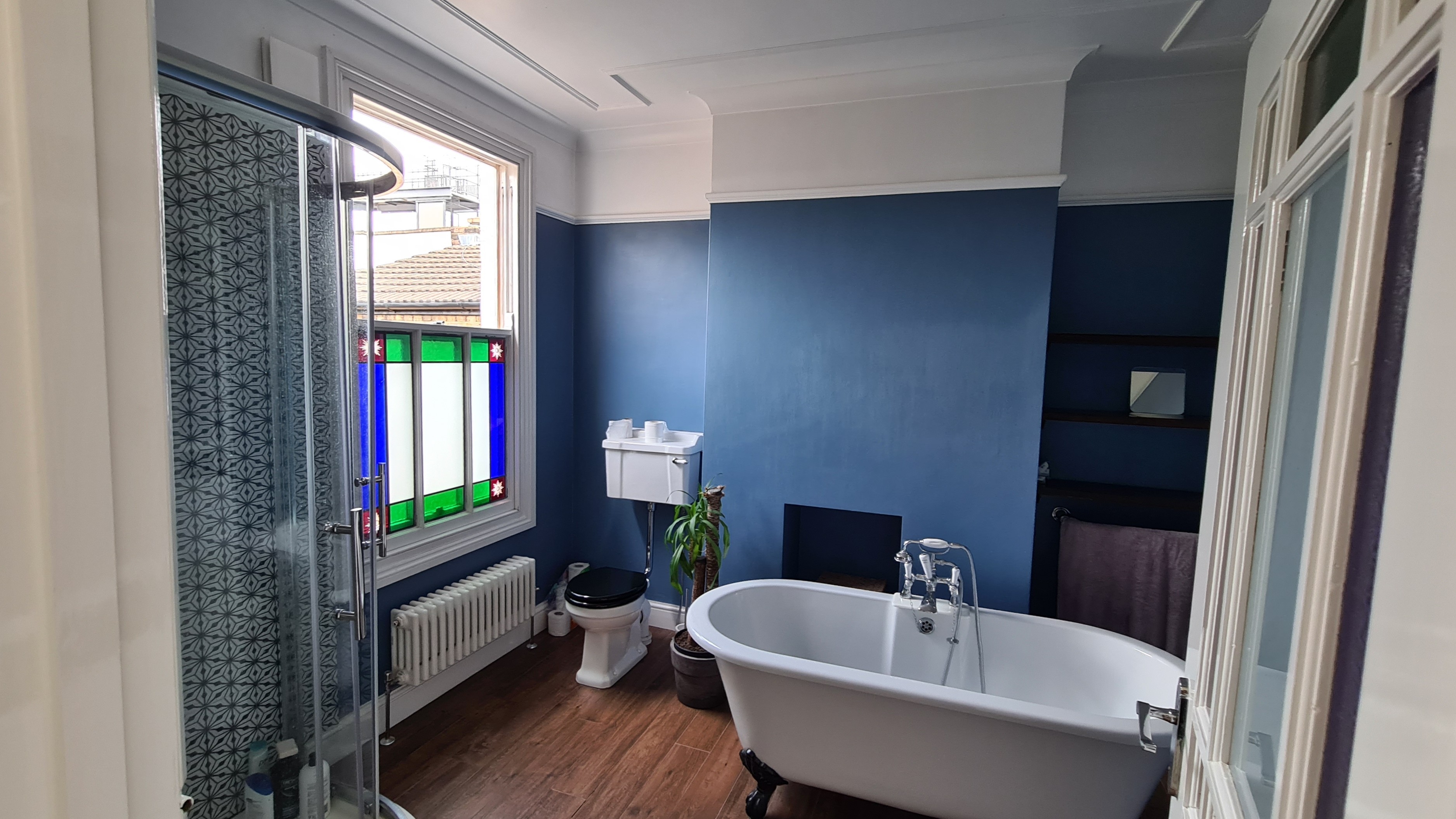 Spacious House Share: Two Rooms Available