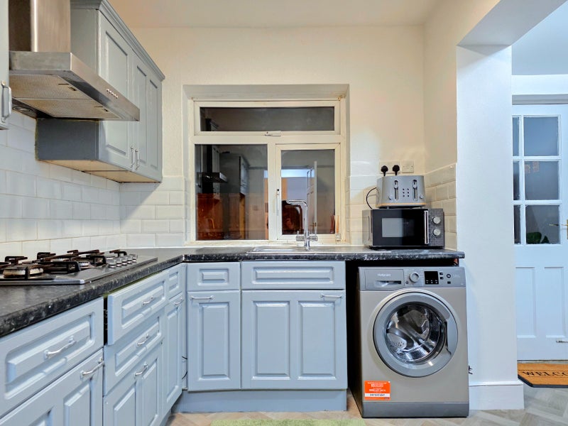 Stunning 5 Bedrooms Located Near Westferry E14