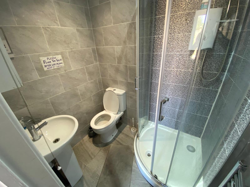 Double Bedroom Located in Whitechapel E1