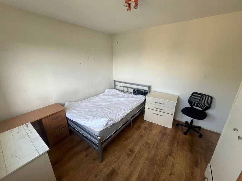 2 Spacious Double Bedroom Located in Whitechapel