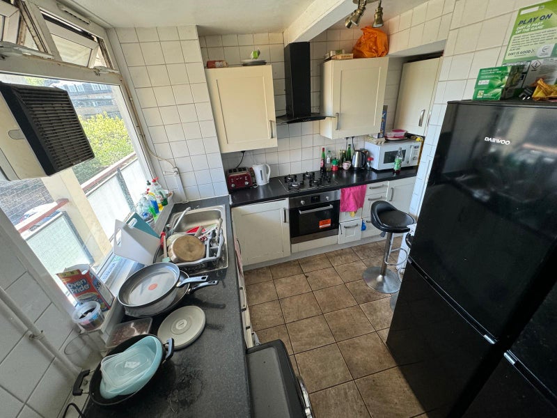 Lovely Double Bedroom in Whitechapel E1