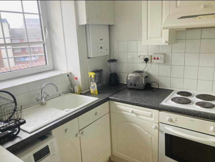 CHARMING DOUBLE BED WITH MAGNIFICENT VIEW OF CUTTY SARK 